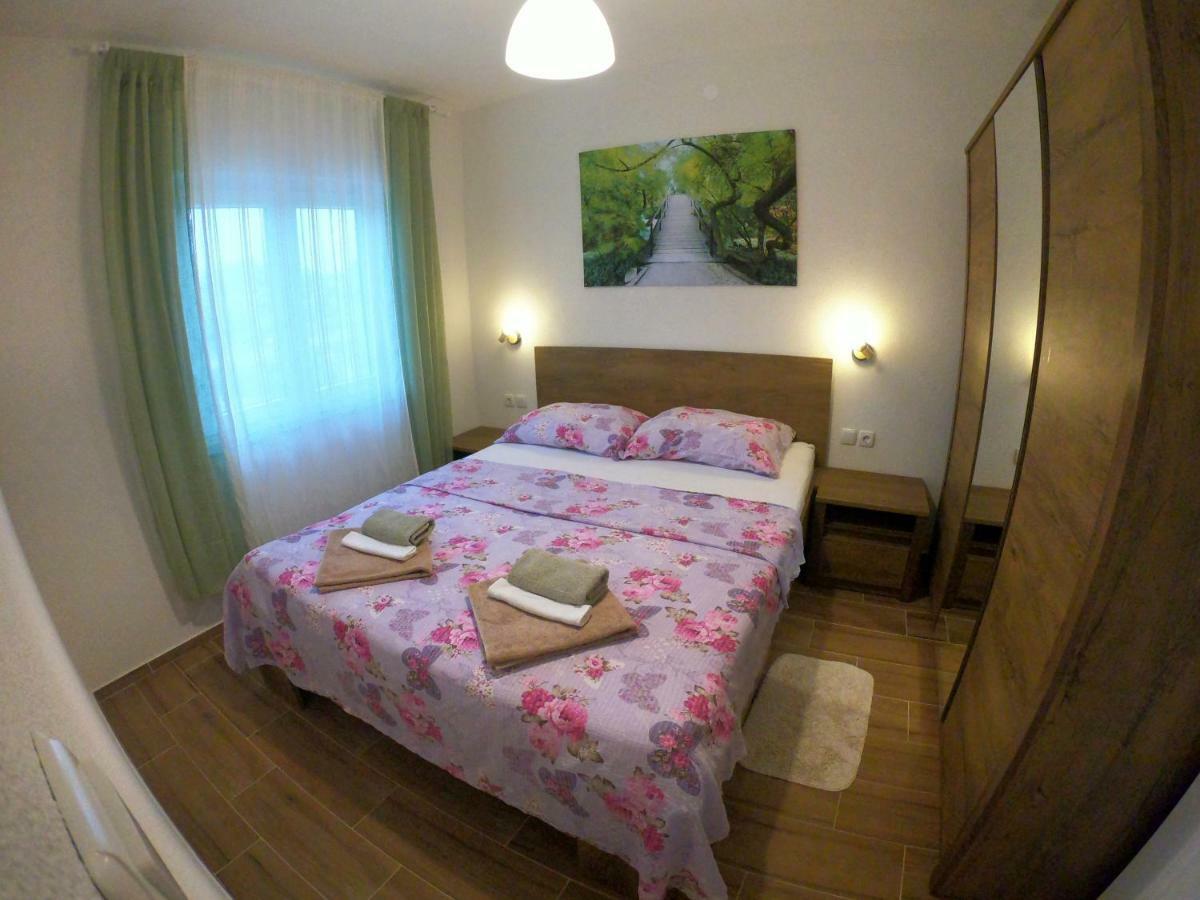 Apartmani Zekic Lopar Exterior foto